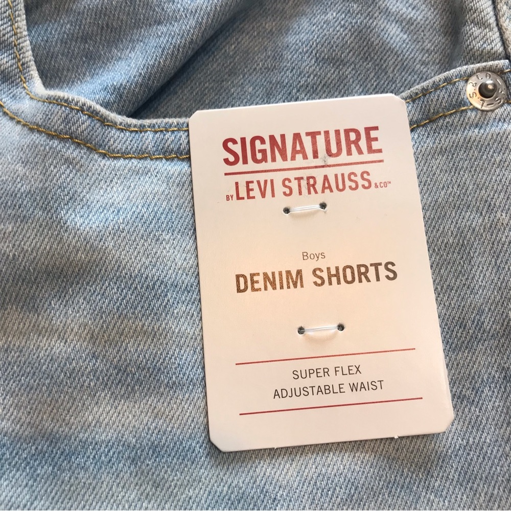 Levi Strauss ⚜️ Boys Light Wash Denim Jean Shorts - Picture 2 of 5